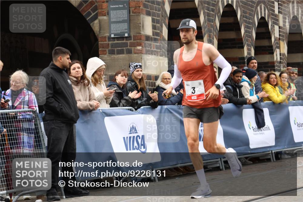 05.10.2025 - 20. swb-Marathon Bremen Strokosch-Dieckow http://msf.ph/oto/9226131 05.10.2025 12:20:43 Ziel 3 meine-sportfotos.de
