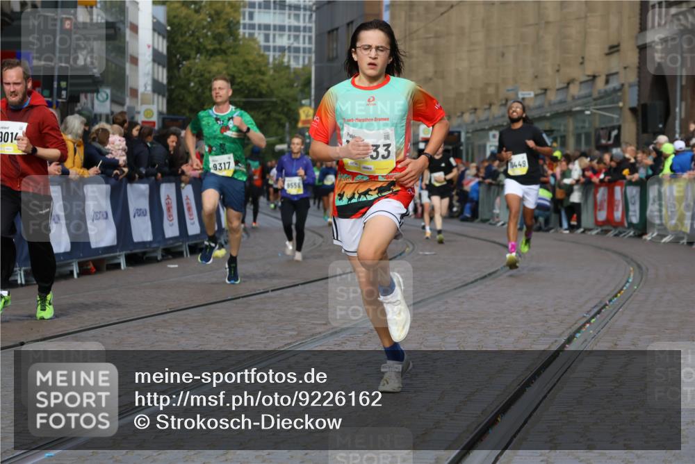 05.10.2025 - 20. swb-Marathon Bremen Strokosch-Dieckow http://msf.ph/oto/9226162 05.10.2025 10:49:05 Ziel 7202, 9014, 9216, 9317, 9457, 9556, 10016, 10221, 10449, 10733, 11673, 11695 meine-sportfotos.de