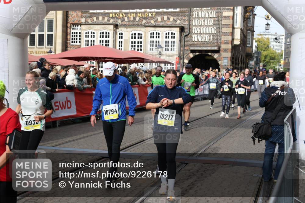 05.10.2025 - 20. swb-Marathon Bremen Yannick Fuchs http://msf.ph/oto/9226178 05.10.2025 11:00:35 Ziel 7215, 9173, 9177, 9531, 10063, 10067, 10071, 10217, 10504, 10794, 10930, 11003, 11534, 11595, 11619, 11699 meine-sportfotos.de