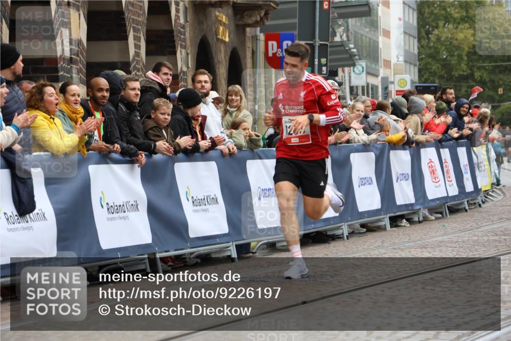 05.10.2025 - 20. swb-Marathon Bremen Strokosch-Dieckow http://msf.ph/oto/9226197 05.10.2025 12:20:58 Ziel 282, 1233 meine-sportfotos.de