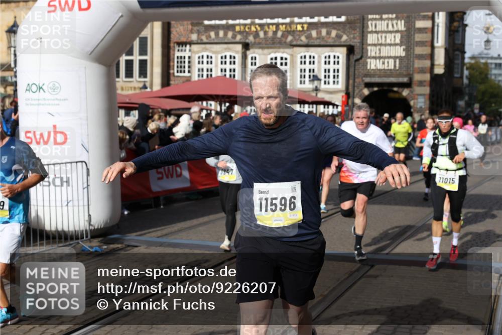 05.10.2025 - 20. swb-Marathon Bremen Yannick Fuchs http://msf.ph/oto/9226207 05.10.2025 10:57:24 Ziel 9260, 9292, 9450, 9489, 9577, 9844, 9947, 10169, 10293, 10545, 10657, 10917, 11015, 11138, 11202, 11434, 11596, 11686 meine-sportfotos.de
