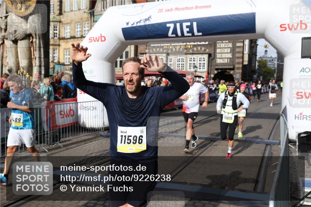 05.10.2025 - 20. swb-Marathon Bremen Yannick Fuchs http://msf.ph/oto/9226238 05.10.2025 10:57:25 Ziel 9260, 9292, 9450, 9489, 9844, 9947, 10169, 10293, 10367, 10657, 10917, 11015, 11434, 11596, 11686 meine-sportfotos.de
