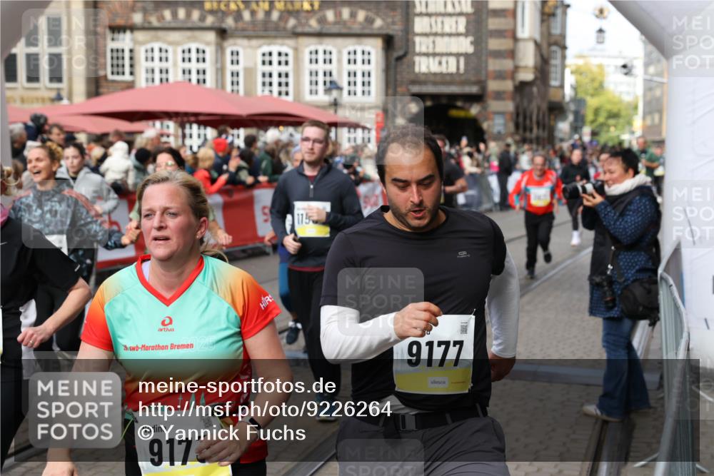 05.10.2025 - 20. swb-Marathon Bremen Yannick Fuchs http://msf.ph/oto/9226264 05.10.2025 11:00:40 Ziel 7178, 7215, 9173, 9177, 9271, 9531, 10063, 10071, 10079, 10217, 10930, 11003, 11071, 11255, 11511, 11534, 11595, 11610, 11619 meine-sportfotos.de