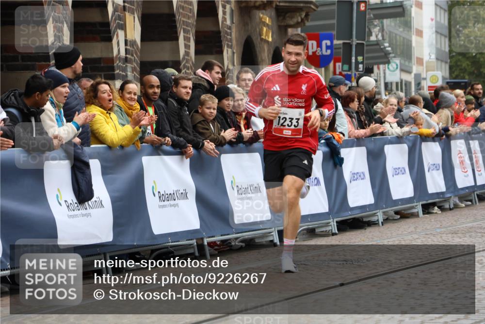 05.10.2025 - 20. swb-Marathon Bremen Strokosch-Dieckow http://msf.ph/oto/9226267 05.10.2025 12:20:59 Ziel 282, 1233 meine-sportfotos.de