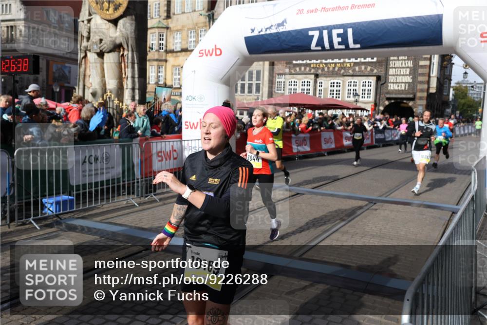 05.10.2025 - 20. swb-Marathon Bremen Yannick Fuchs http://msf.ph/oto/9226288 05.10.2025 10:57:28 Ziel 7101, 9260, 9292, 9450, 9489, 9550, 9844, 9947, 10169, 10281, 10367, 10645, 10657, 11015, 11596 meine-sportfotos.de
