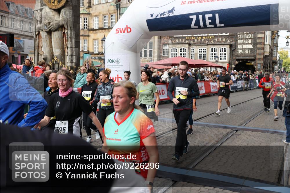 05.10.2025 - 20. swb-Marathon Bremen Yannick Fuchs http://msf.ph/oto/9226296 05.10.2025 11:00:40 Ziel 7178, 7215, 9173, 9177, 9271, 9531, 10063, 10071, 10079, 10217, 10930, 11003, 11071, 11255, 11511, 11534, 11595, 11610, 11619 meine-sportfotos.de
