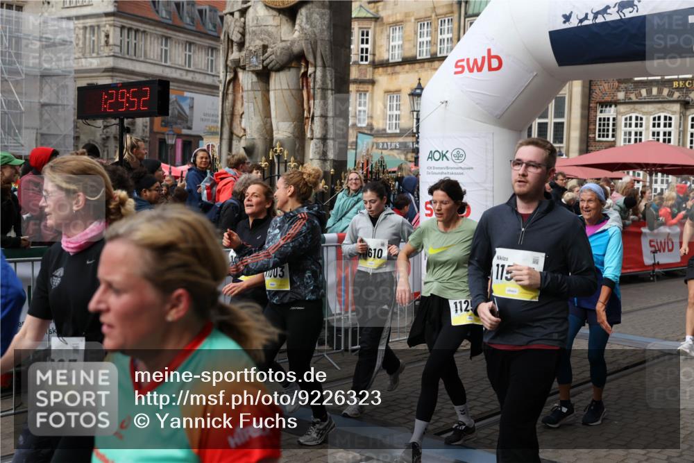 05.10.2025 - 20. swb-Marathon Bremen Yannick Fuchs http://msf.ph/oto/9226323 05.10.2025 11:00:41 Ziel 7178, 9173, 9177, 9271, 9531, 10063, 10071, 10079, 10930, 11003, 11071, 11162, 11255, 11511, 11534, 11595, 11610, 11619 meine-sportfotos.de