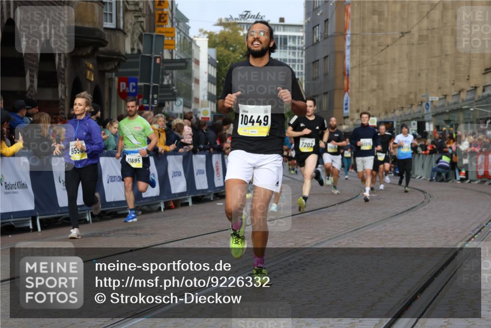 05.10.2025 - 20. swb-Marathon Bremen Strokosch-Dieckow http://msf.ph/oto/9226332 05.10.2025 10:49:08 Ziel 7202, 9014, 9333, 9457, 9556, 10016, 10221, 10449, 11057, 11673, 11695 meine-sportfotos.de