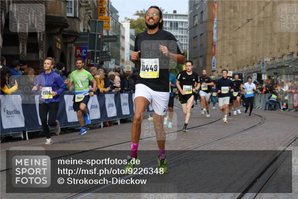 05.10.2025 - 20. swb-Marathon Bremen Strokosch-Dieckow http://msf.ph/oto/9226348 05.10.2025 10:49:08 Ziel 7202, 9014, 9333, 9457, 9556, 10016, 10221, 10449, 11057, 11673, 11695 meine-sportfotos.de