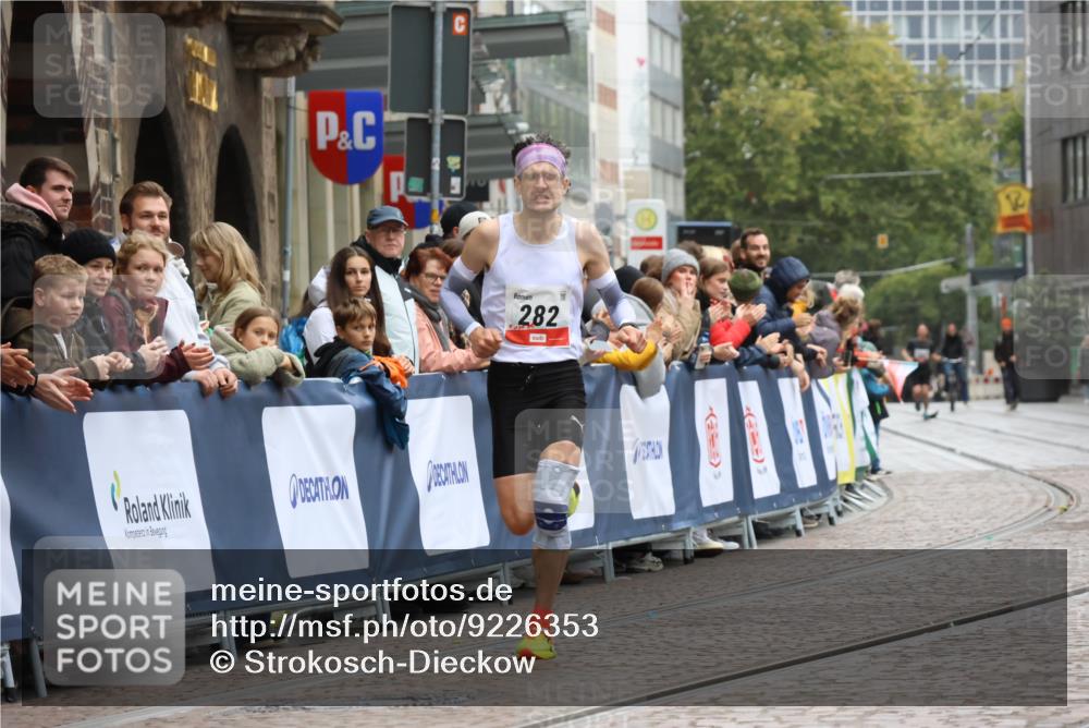 05.10.2025 - 20. swb-Marathon Bremen Strokosch-Dieckow http://msf.ph/oto/9226353 05.10.2025 12:21:02 Ziel 282, 1233 meine-sportfotos.de