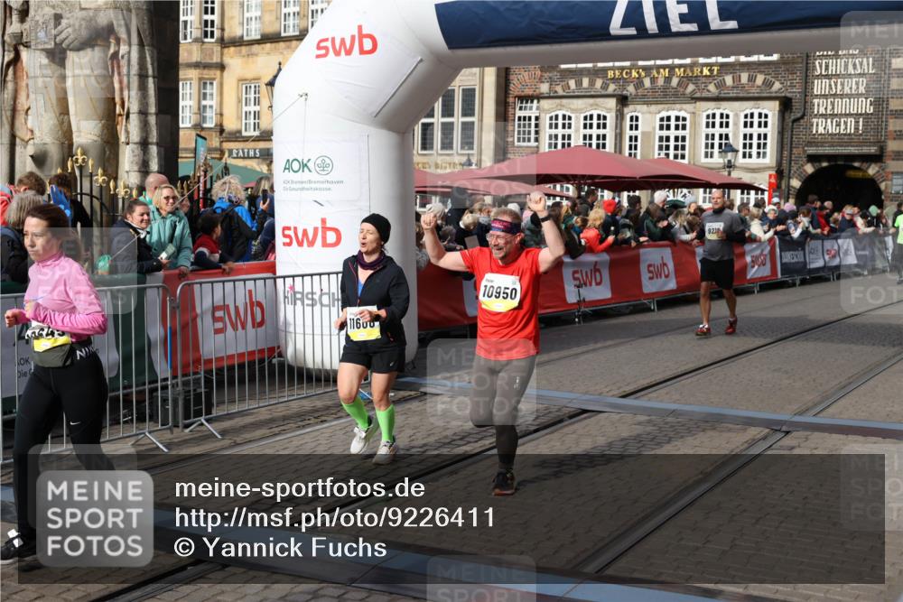 05.10.2025 - 20. swb-Marathon Bremen Yannick Fuchs http://msf.ph/oto/9226411 05.10.2025 10:57:34 Ziel 7101, 9000, 9215, 9260, 9550, 10281, 10367, 10645, 10950, 11606 meine-sportfotos.de
