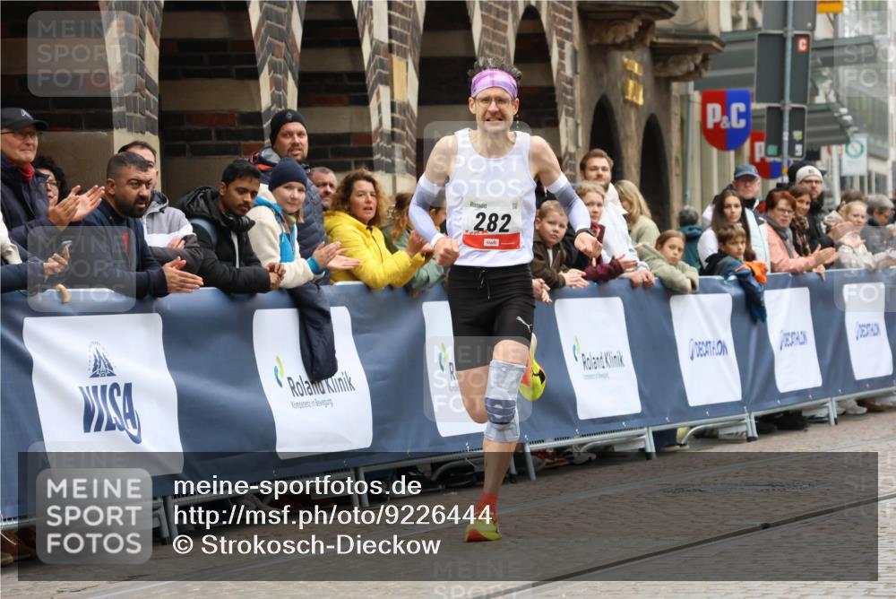 05.10.2025 - 20. swb-Marathon Bremen Strokosch-Dieckow http://msf.ph/oto/9226444 05.10.2025 12:21:03 Ziel 282 meine-sportfotos.de