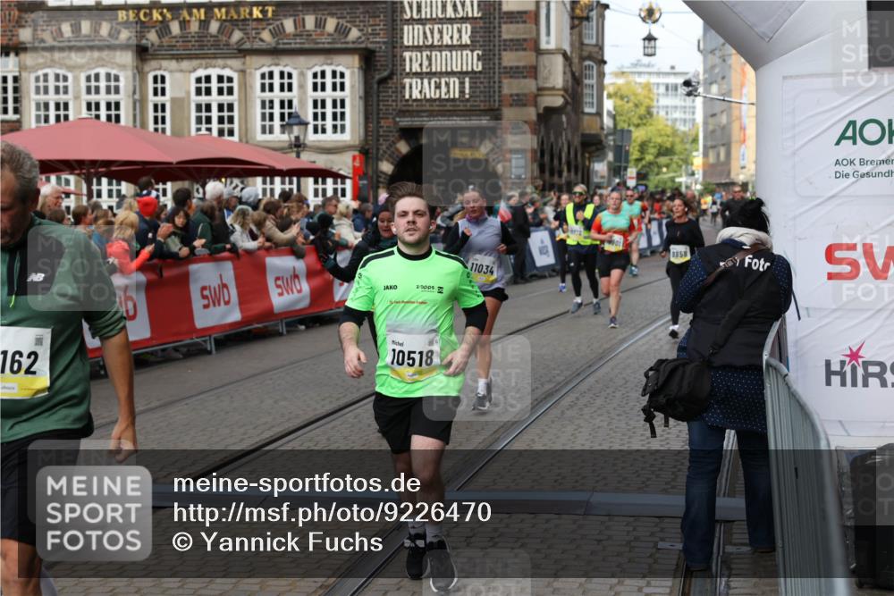 05.10.2025 - 20. swb-Marathon Bremen Yannick Fuchs http://msf.ph/oto/9226470 05.10.2025 11:00:47 Ziel 9271, 9272, 9858, 10079, 10518, 10872, 11034, 11071, 11162, 11511 meine-sportfotos.de