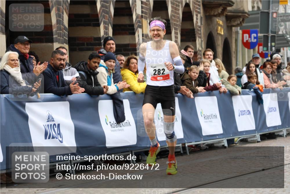 05.10.2025 - 20. swb-Marathon Bremen Strokosch-Dieckow http://msf.ph/oto/9226472 05.10.2025 12:21:03 Ziel 282 meine-sportfotos.de