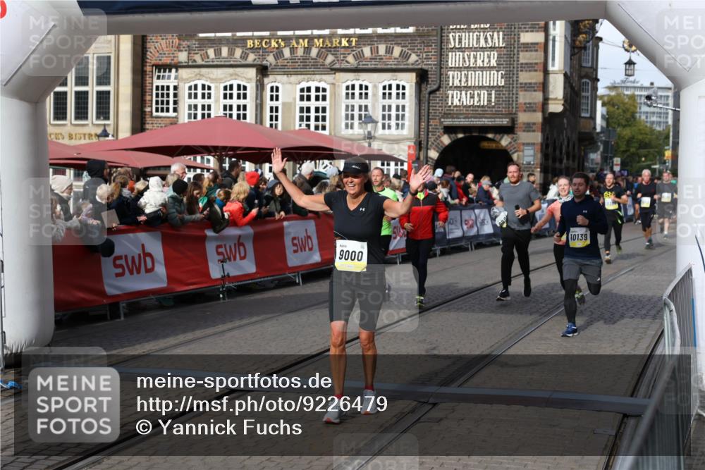 05.10.2025 - 20. swb-Marathon Bremen Yannick Fuchs http://msf.ph/oto/9226479 05.10.2025 10:57:37 Ziel 7101, 9000, 9215, 9625, 9904, 9914, 9962, 10139, 10645, 10950, 11606 meine-sportfotos.de