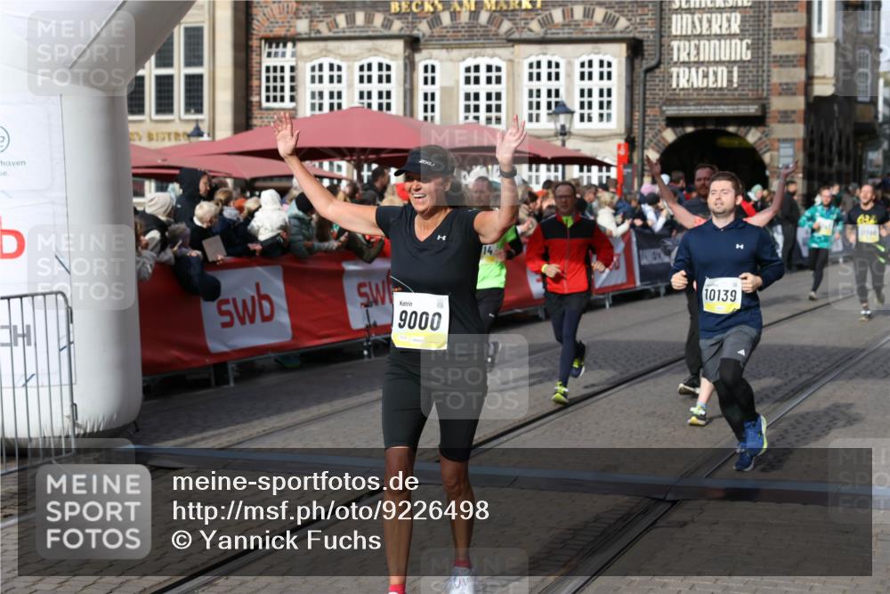 05.10.2025 - 20. swb-Marathon Bremen Yannick Fuchs http://msf.ph/oto/9226498 05.10.2025 10:57:38 Ziel 9000, 9215, 9625, 9904, 9914, 9962, 10139, 10645, 10739, 10950, 11360, 11606 meine-sportfotos.de
