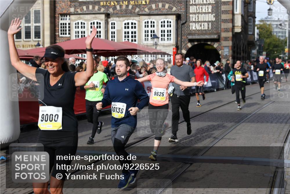 05.10.2025 - 20. swb-Marathon Bremen Yannick Fuchs http://msf.ph/oto/9226525 05.10.2025 10:57:39 Ziel 9000, 9215, 9625, 9747, 9904, 9914, 9962, 10139, 10739, 10950, 11360, 11606 meine-sportfotos.de