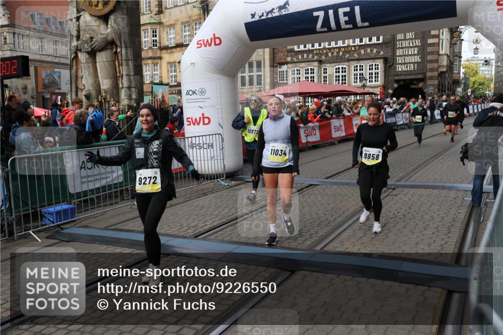 05.10.2025 - 20. swb-Marathon Bremen Yannick Fuchs http://msf.ph/oto/9226550 05.10.2025 11:00:51 Ziel 9272, 9327, 9389, 9827, 9858, 10182, 10518, 10571, 10690, 10872, 10901, 11034, 11162 meine-sportfotos.de
