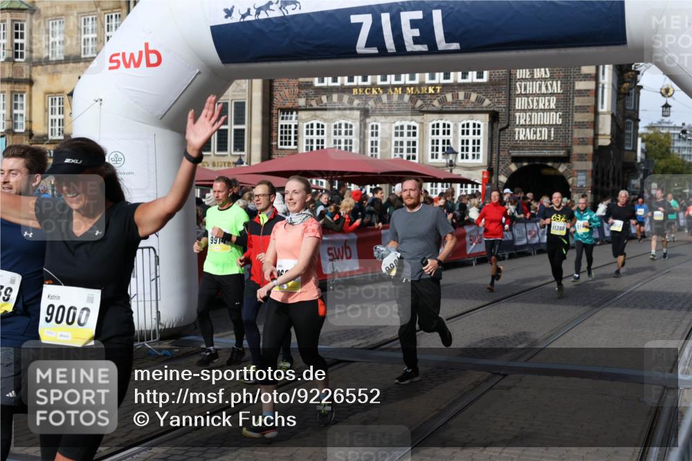05.10.2025 - 20. swb-Marathon Bremen Yannick Fuchs http://msf.ph/oto/9226552 05.10.2025 10:57:39 Ziel 9000, 9215, 9625, 9747, 9904, 9914, 9962, 10139, 10739, 10950, 11360, 11606 meine-sportfotos.de