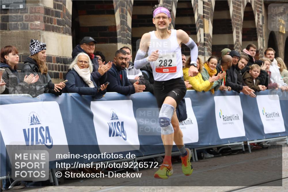 05.10.2025 - 20. swb-Marathon Bremen Strokosch-Dieckow http://msf.ph/oto/9226572 05.10.2025 12:21:04 Ziel 282 meine-sportfotos.de