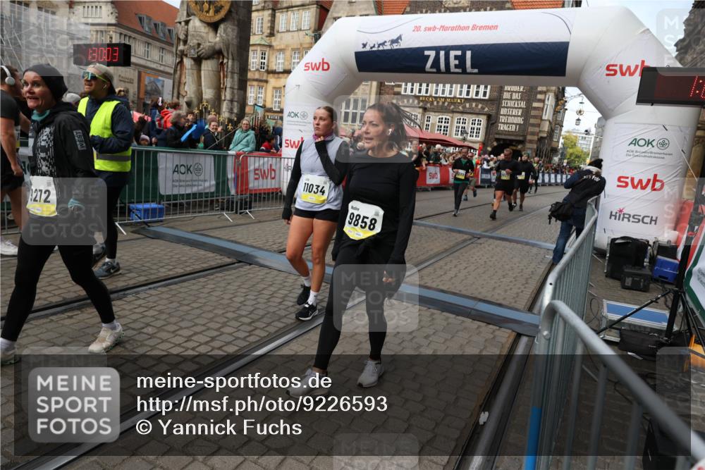 05.10.2025 - 20. swb-Marathon Bremen Yannick Fuchs http://msf.ph/oto/9226593 05.10.2025 11:00:53 Ziel 9272, 9327, 9389, 9827, 9858, 10182, 10518, 10571, 10690, 10872, 10901, 11034 meine-sportfotos.de