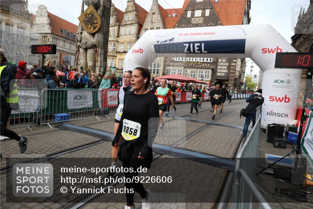 05.10.2025 - 20. swb-Marathon Bremen Yannick Fuchs http://msf.ph/oto/9226606 05.10.2025 11:00:53 Ziel 9272, 9327, 9389, 9827, 9858, 10182, 10518, 10571, 10690, 10872, 10901, 11034 meine-sportfotos.de