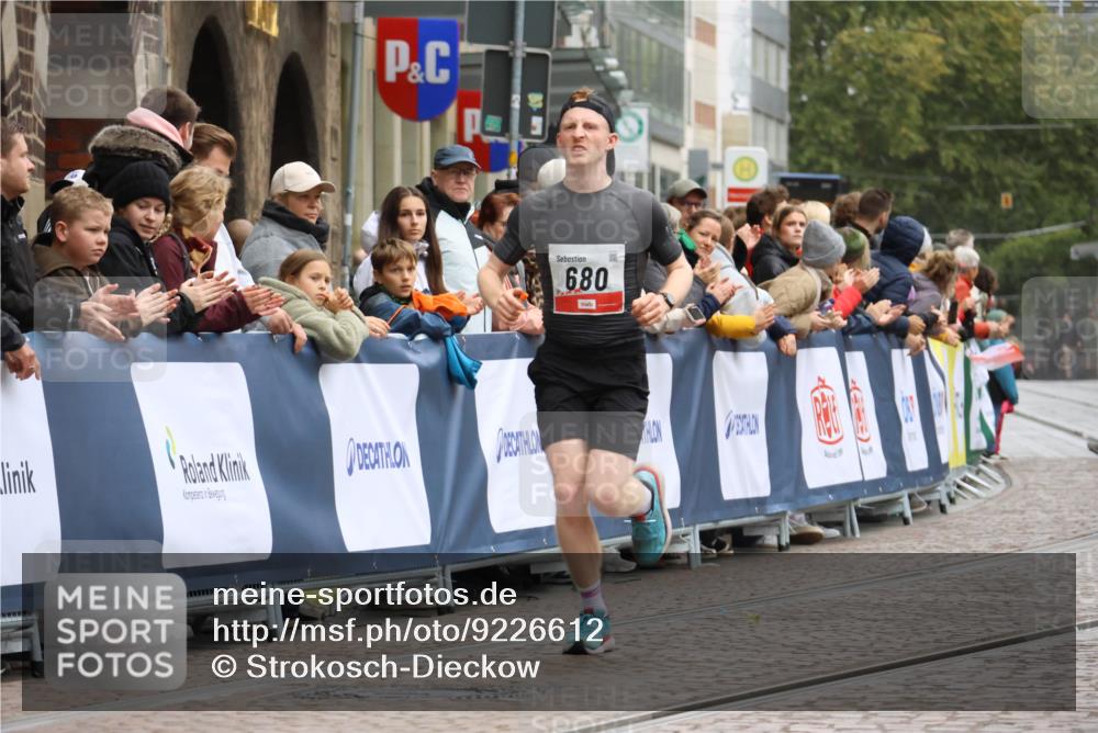 05.10.2025 - 20. swb-Marathon Bremen Strokosch-Dieckow http://msf.ph/oto/9226612 05.10.2025 12:21:22 Ziel 680 meine-sportfotos.de
