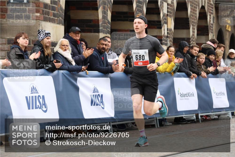 05.10.2025 - 20. swb-Marathon Bremen Strokosch-Dieckow http://msf.ph/oto/9226705 05.10.2025 12:21:24 Ziel 680 meine-sportfotos.de