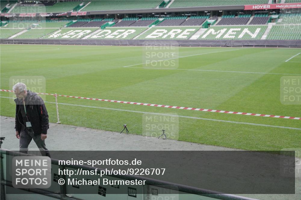 05.10.2025 - 20. swb-Marathon Bremen Michael Burmester http://msf.ph/oto/9226707 05.10.2025 10:16:43 Laufen im Stadion 33, 2 meine-sportfotos.de