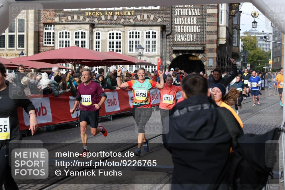 05.10.2025 - 20. swb-Marathon Bremen Yannick Fuchs http://msf.ph/oto/9226765 05.10.2025 10:57:49 Ziel 9309, 9372, 9585, 9747, 9943, 9979, 10225, 10250, 10329, 10555, 10694, 10754, 11352, 11520, 11521, 11583, 11731 meine-sportfotos.de