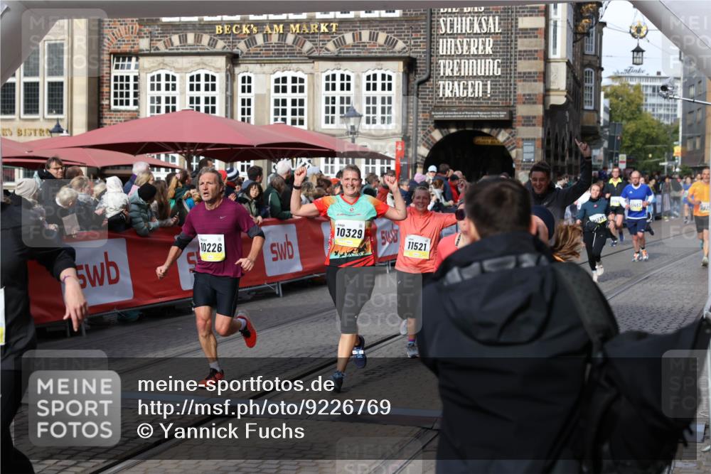 05.10.2025 - 20. swb-Marathon Bremen Yannick Fuchs http://msf.ph/oto/9226769 05.10.2025 10:57:49 Ziel 9309, 9372, 9585, 9747, 9943, 9979, 10225, 10250, 10329, 10555, 10694, 10754, 11352, 11520, 11521, 11583, 11731 meine-sportfotos.de