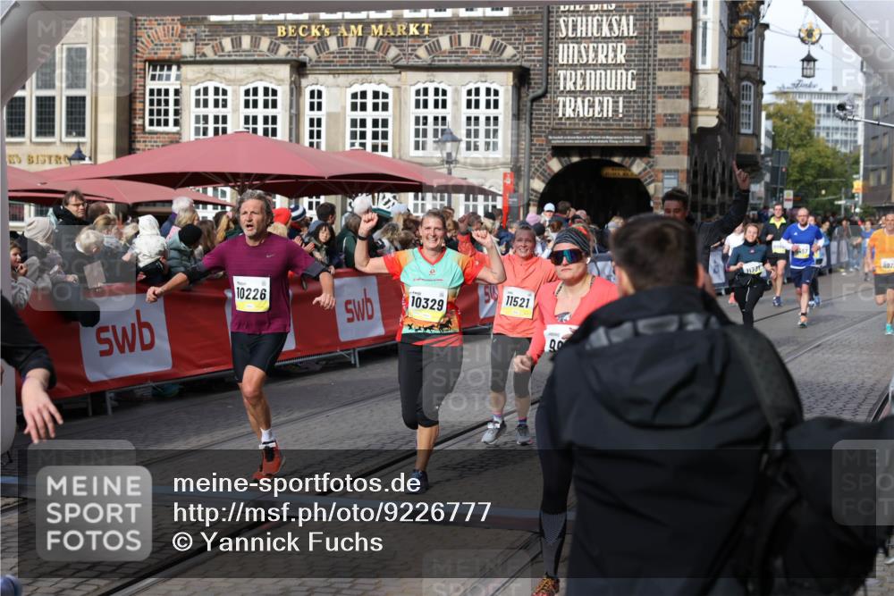 05.10.2025 - 20. swb-Marathon Bremen Yannick Fuchs http://msf.ph/oto/9226777 05.10.2025 10:57:49 Ziel 9309, 9372, 9585, 9747, 9943, 9979, 10225, 10250, 10329, 10555, 10694, 10754, 11352, 11520, 11521, 11583, 11731 meine-sportfotos.de
