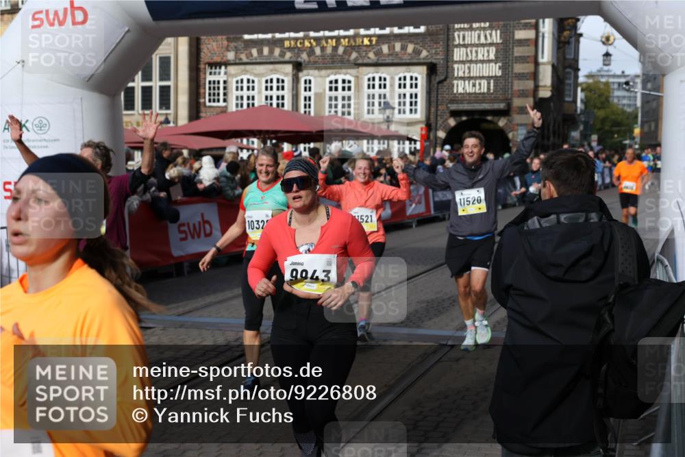 05.10.2025 - 20. swb-Marathon Bremen Yannick Fuchs http://msf.ph/oto/9226808 05.10.2025 10:57:50 Ziel 9309, 9372, 9585, 9943, 9979, 10225, 10250, 10329, 10341, 10555, 10694, 10754, 11352, 11520, 11521, 11583, 11731 meine-sportfotos.de
