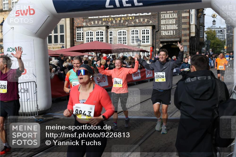 05.10.2025 - 20. swb-Marathon Bremen Yannick Fuchs http://msf.ph/oto/9226813 05.10.2025 10:57:51 Ziel 9309, 9372, 9585, 9943, 9979, 10225, 10250, 10329, 10341, 10555, 10754, 11352, 11520, 11521, 11731 meine-sportfotos.de
