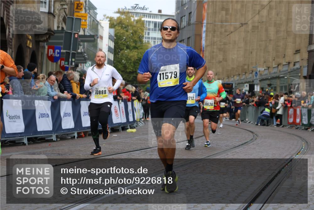 05.10.2025 - 20. swb-Marathon Bremen Strokosch-Dieckow http://msf.ph/oto/9226818 05.10.2025 10:49:33 Ziel 9626, 9627, 10170, 10636, 10712, 10873, 10888, 11579 meine-sportfotos.de