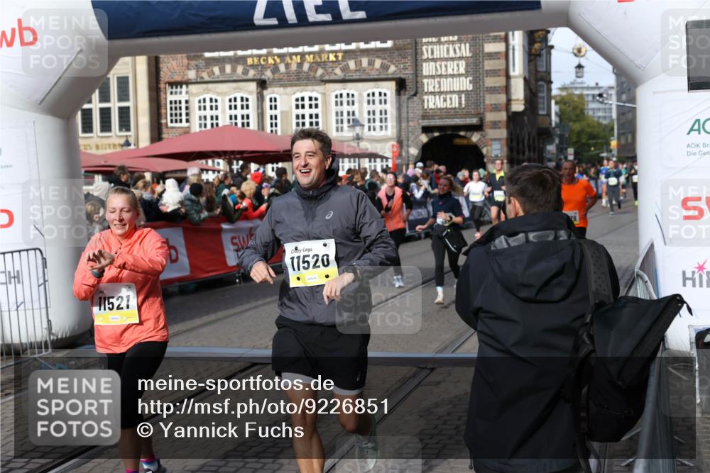 05.10.2025 - 20. swb-Marathon Bremen Yannick Fuchs http://msf.ph/oto/9226851 05.10.2025 10:57:52 Ziel 9309, 9372, 9585, 9943, 9979, 10225, 10250, 10329, 10341, 10555, 11457, 11520, 11521, 11731, 11744 meine-sportfotos.de