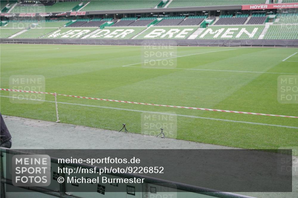 05.10.2025 - 20. swb-Marathon Bremen Michael Burmester http://msf.ph/oto/9226852 05.10.2025 10:17:07 Laufen im Stadion 33 meine-sportfotos.de