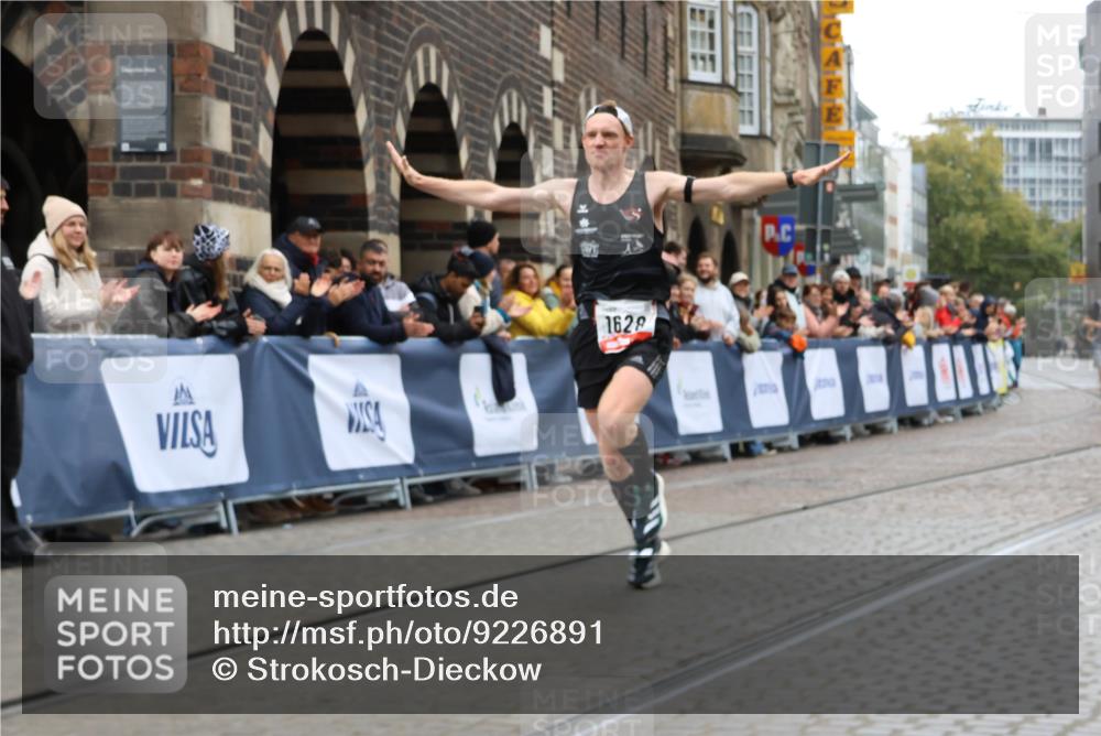 05.10.2025 - 20. swb-Marathon Bremen Strokosch-Dieckow http://msf.ph/oto/9226891 05.10.2025 12:21:50 Ziel 594, 1628 meine-sportfotos.de
