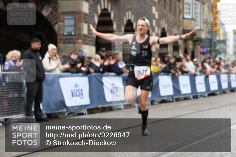 05.10.2025 - 20. swb-Marathon Bremen Strokosch-Dieckow http://msf.ph/oto/9226947 05.10.2025 12:21:50 Ziel 594, 1628 meine-sportfotos.de