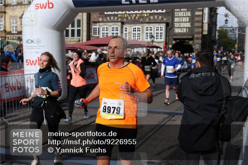 05.10.2025 - 20. swb-Marathon Bremen Yannick Fuchs http://msf.ph/oto/9226955 05.10.2025 10:57:54 Ziel 9372, 9585, 9943, 9979, 10219, 10225, 10250, 10329, 10341, 10555, 10890, 11457, 11520, 11521, 11564, 11575, 11731, 11744 meine-sportfotos.de