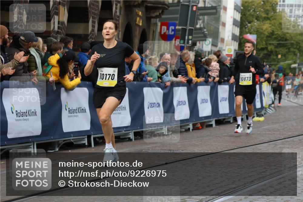 05.10.2025 - 20. swb-Marathon Bremen Strokosch-Dieckow http://msf.ph/oto/9226975 05.10.2025 10:49:40 Ziel 9452, 10170, 10726, 10781, 10873, 11692 meine-sportfotos.de