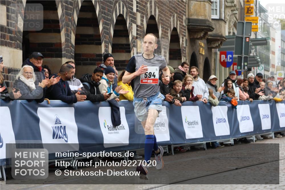 05.10.2025 - 20. swb-Marathon Bremen Strokosch-Dieckow http://msf.ph/oto/9227020 05.10.2025 12:21:54 Ziel 594 meine-sportfotos.de