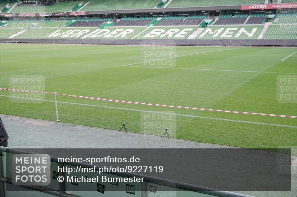 05.10.2025 - 20. swb-Marathon Bremen Michael Burmester http://msf.ph/oto/9227119 05.10.2025 10:19:16 Laufen im Stadion 9320, 9996, 10247, 10894, 11130, 11730, 9280 meine-sportfotos.de