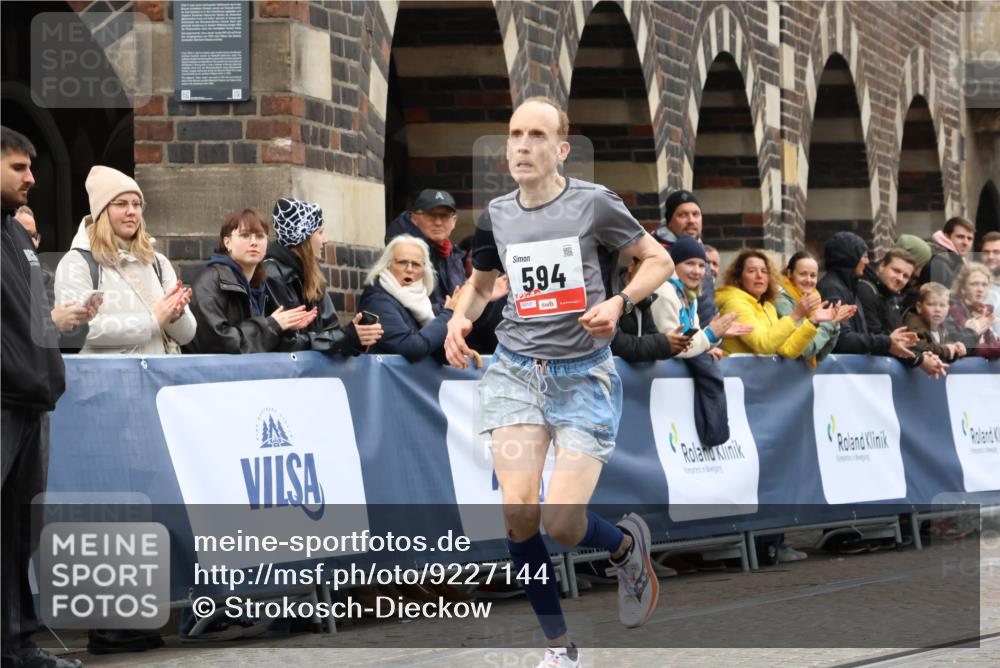 05.10.2025 - 20. swb-Marathon Bremen Strokosch-Dieckow http://msf.ph/oto/9227144 05.10.2025 12:21:55 Ziel 594 meine-sportfotos.de