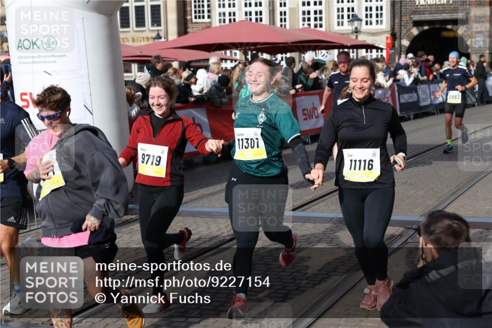 05.10.2025 - 20. swb-Marathon Bremen Yannick Fuchs http://msf.ph/oto/9227154 05.10.2025 10:58:03 Ziel 9221, 9568, 9719, 10219, 10577, 10651, 10703, 10834, 10890, 10975, 11023, 11116, 11301, 11469, 11564, 11575, 11663 meine-sportfotos.de