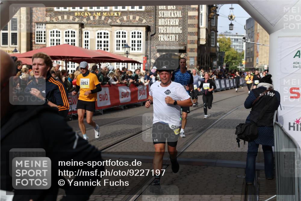 05.10.2025 - 20. swb-Marathon Bremen Yannick Fuchs http://msf.ph/oto/9227197 05.10.2025 11:01:11 Ziel 9208, 9305, 9600, 9954, 10228, 10359, 10477, 10630, 11053, 11719 meine-sportfotos.de
