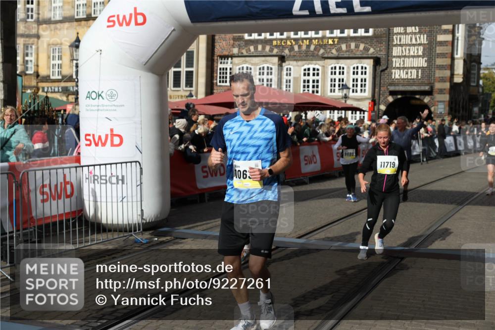 05.10.2025 - 20. swb-Marathon Bremen Yannick Fuchs http://msf.ph/oto/9227261 05.10.2025 11:01:14 Ziel 9208, 9305, 9443, 9880, 9954, 10228, 10359, 10477, 10630, 11053, 11524, 11719 meine-sportfotos.de