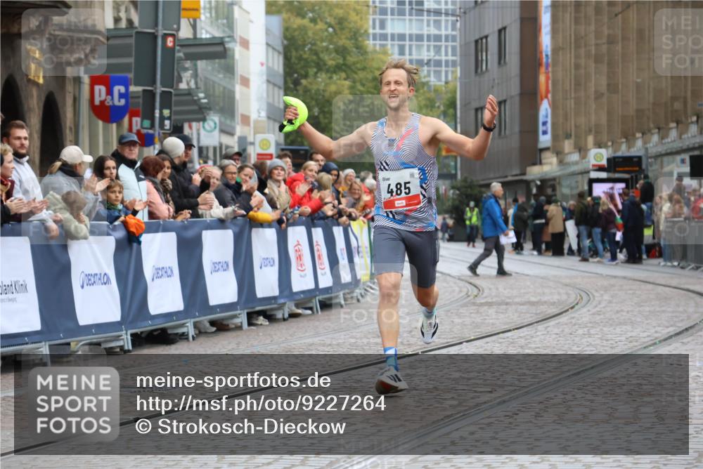 05.10.2025 - 20. swb-Marathon Bremen Strokosch-Dieckow http://msf.ph/oto/9227264 05.10.2025 12:22:07 Ziel 485 meine-sportfotos.de