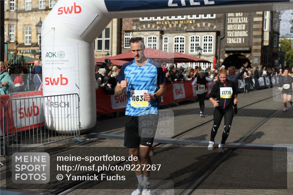 05.10.2025 - 20. swb-Marathon Bremen Yannick Fuchs http://msf.ph/oto/9227267 05.10.2025 11:01:14 Ziel 9208, 9305, 9443, 9880, 9954, 10228, 10359, 10477, 10630, 11053, 11524, 11719 meine-sportfotos.de