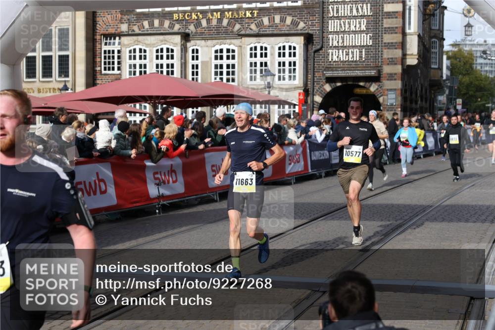 05.10.2025 - 20. swb-Marathon Bremen Yannick Fuchs http://msf.ph/oto/9227268 05.10.2025 10:58:05 Ziel 9221, 9568, 9719, 10577, 10651, 10703, 10793, 10834, 10975, 11023, 11116, 11301, 11469, 11663 meine-sportfotos.de